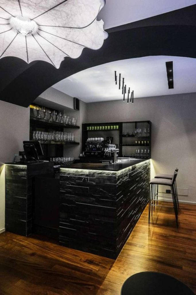 Ristorante-pizzeria nel centro storico di Torino.