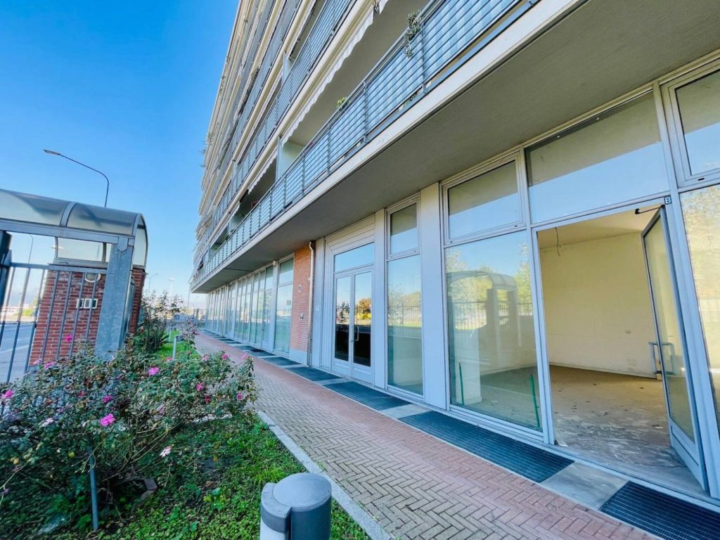 Locale commerciale vicinanze Allianz Stadium/Juventus. Nuovo