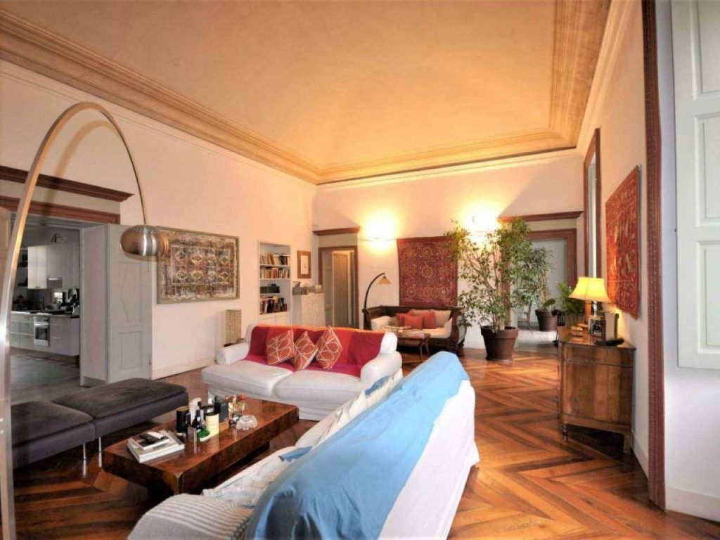 Appartamento di prestigio.Piazza Maria Teresa