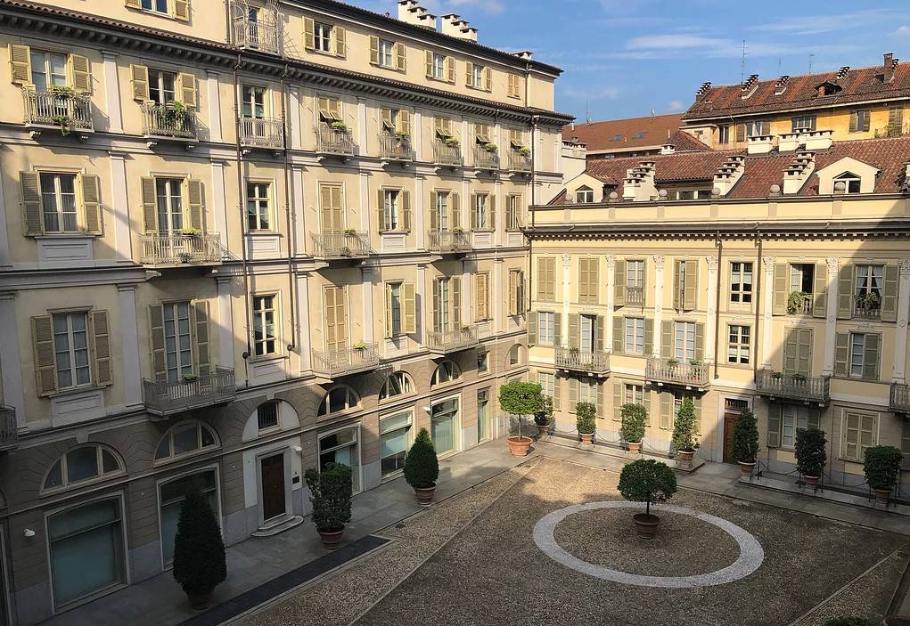 Appartamento in Piazza Maria Teresa. Ultimo piano.