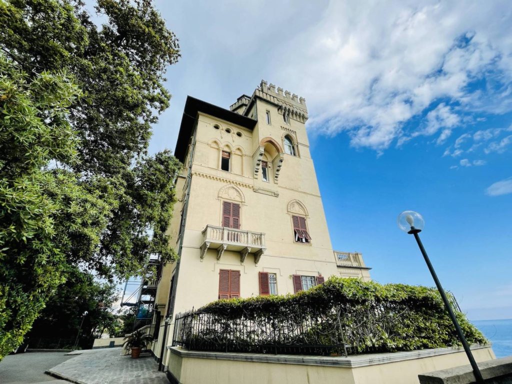 Appartamento prestigioso nel castello di Quarto dei Mille.