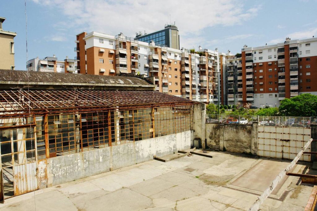 Area edificabile. Alta densità urbanistica. Via Issiglio 96